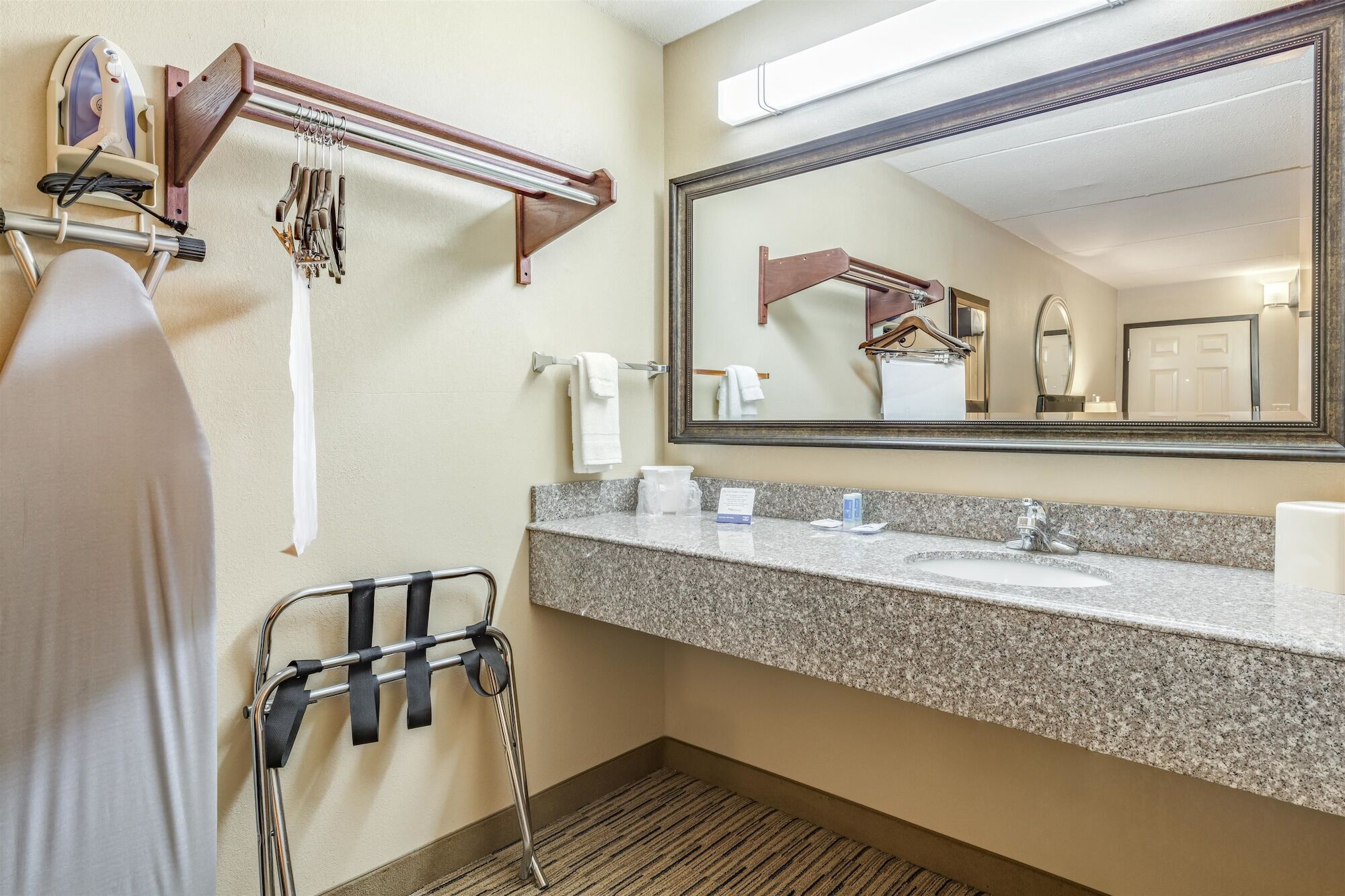 Surestay Hotel By Best Western Tupelo North Exterior photo
